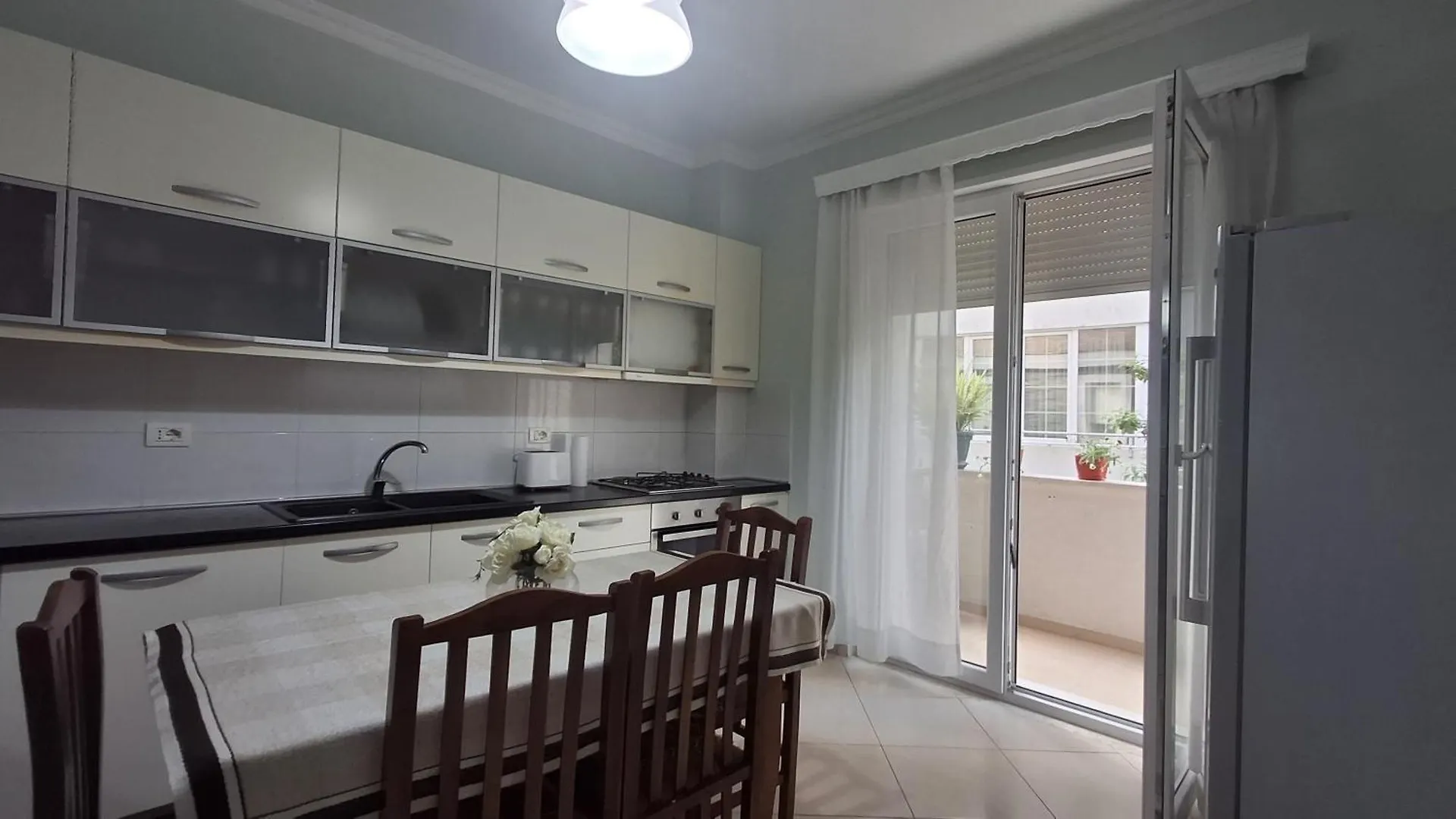 Apartment Lakeside Near Zoo & Botanic Park Tirana 0*,  Albania